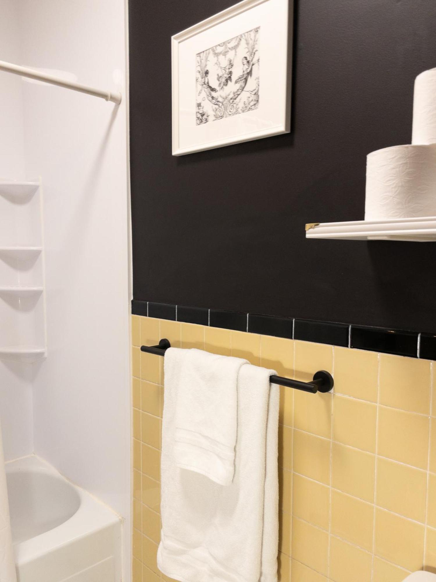 Вилла Heart Of Mtr For Memorable Experience 7Minmetro 2 Backyard Fully Equipped Монреаль Экстерьер фото